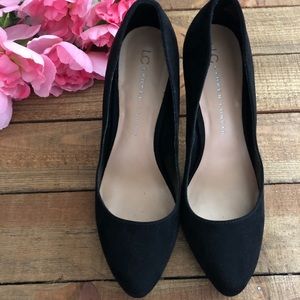 Like New! LC Lauren Conrad Black heels